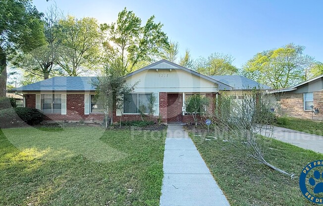 6218 BROOKSIDE DR