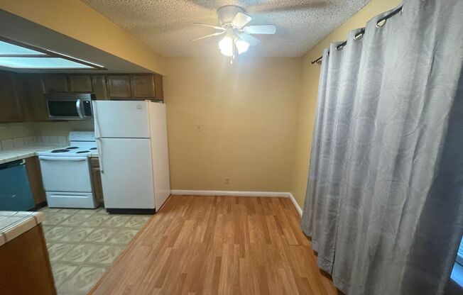 1 bed, 1 bath, $975, Unit #249