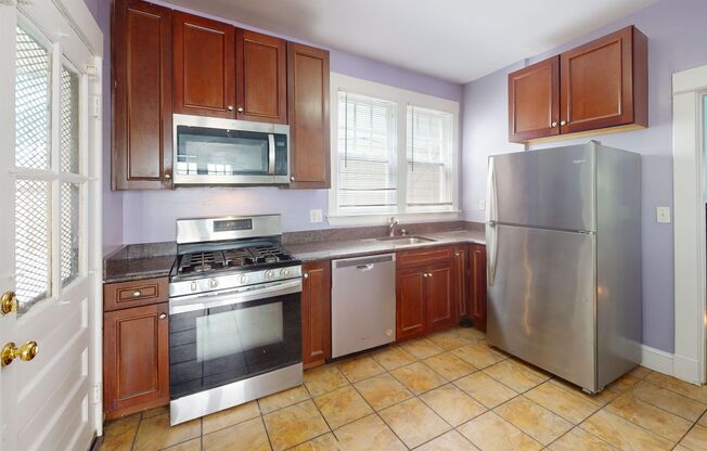 Brookland Three Bedroom House Available for Rent!