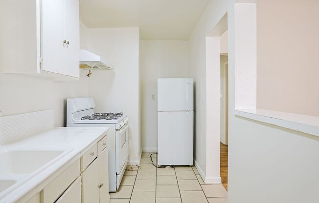 Modern Living in Koreatown: Stylish Studio Apartment