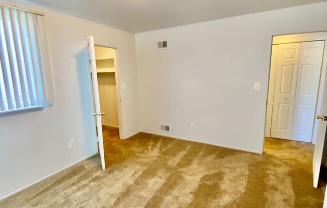 2 beds, 1 bath, 1,000 sqft, $1,295, Unit #14