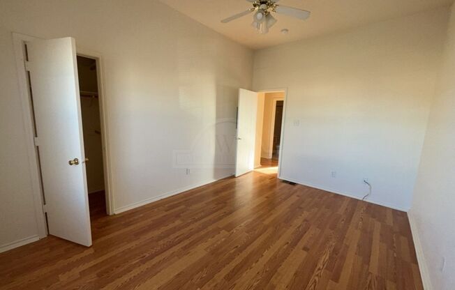 2 beds, 1.5 baths, $945, Unit 4410 Jeff Scott Unit B