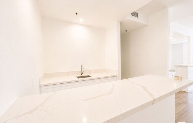 4 beds, 4 baths, 3,424 sqft, $13,000, Unit 1805