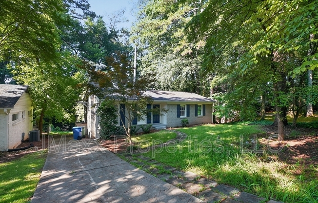 807 CARDOVA DR NE