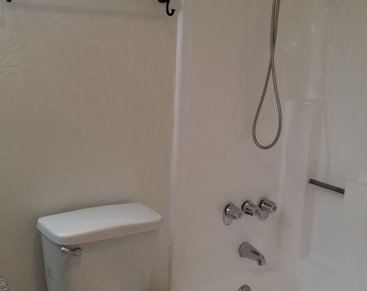 2 beds, 2 baths, 792 sqft, $2,135, Unit # 209