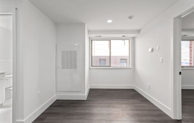2 beds, 1 bath, 515 sqft, $2,500, Unit 1400-LL2