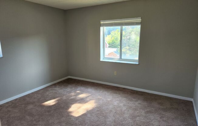 2 beds, 1 bath, 1,047 sqft, $1,439, Unit WG1-311