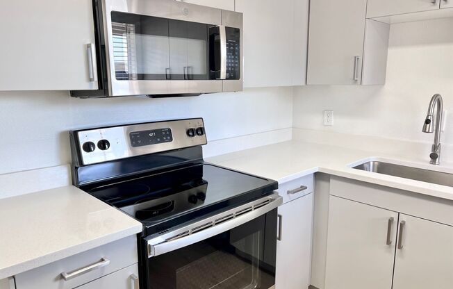 1 bed, 1 bath, $1,295, Unit 2025-4W