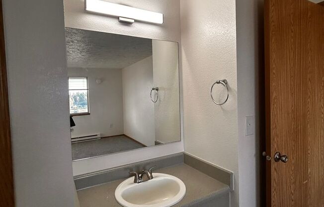 2 beds, 1 bath, 902 sqft, $1,375, Unit W - 051