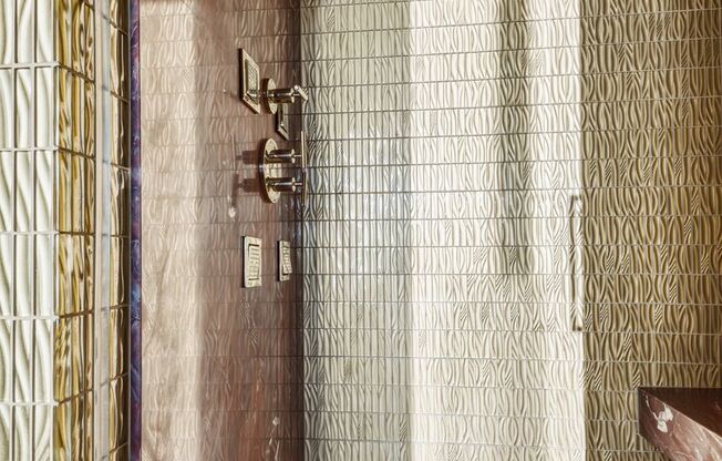 2 beds, 2.5 baths, $17,000