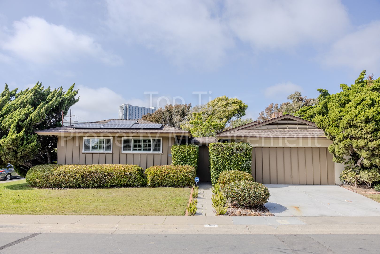 Charming Mid-Century Home | 4BR, 3BA | 2,424 Sq Ft | 8,400 Sq Ft Lot | Prime La Jolla Location