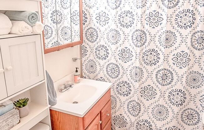 1 bed, 1 bath, 580 sqft, $1,945, Unit Hamrick 101