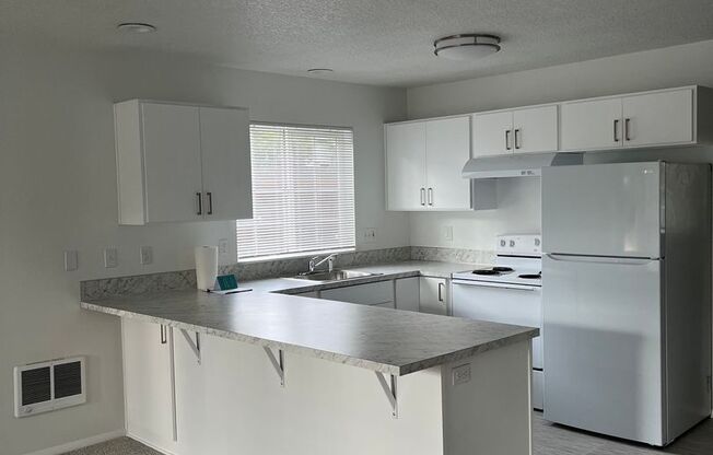 2 beds, 1 bath, 850 sqft, $1,550, Unit 3654