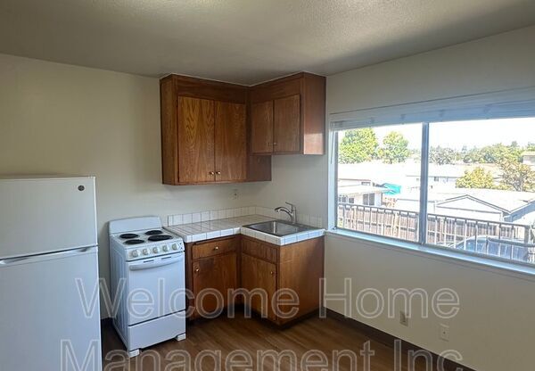 429 SMALLEY AVE