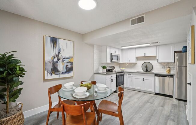 2 beds, 1.5 baths, 856 sqft, $1,764, Unit 1009