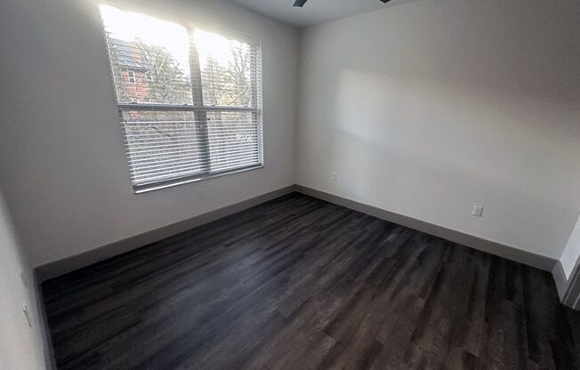 1 bed, 1 bath, 615 sqft, $1,695, Unit 3250-311