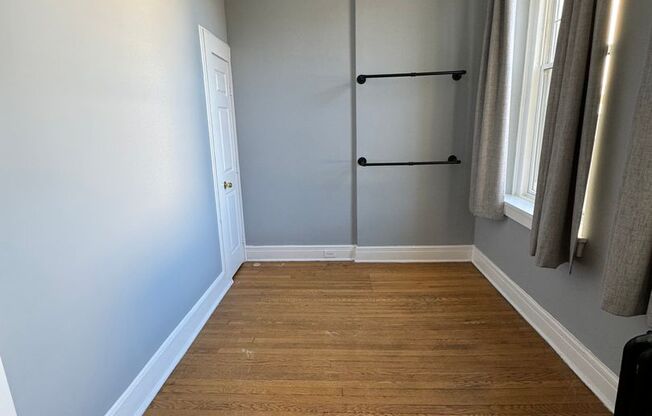 2 beds, 1 bath, $1,295, Unit 105