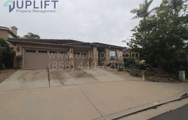 4 bed 2.5 Bath On A Cula-De-Sac