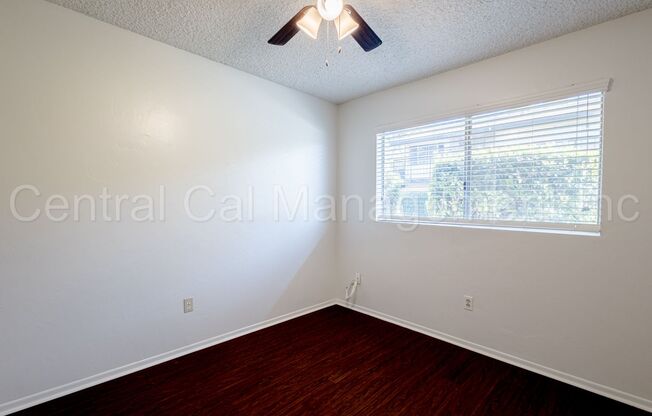 2 beds, 1 bath, 800 sqft, $1,395, Unit 4