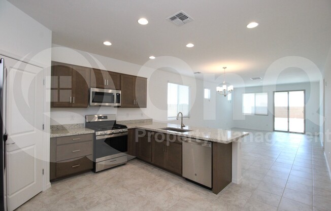 5086 N 88 DR
