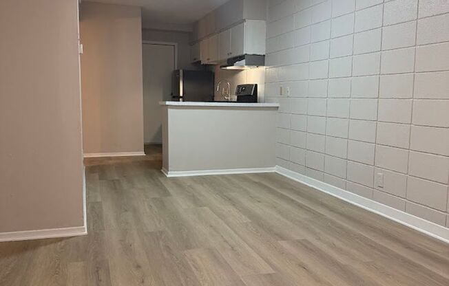 1 bed, 1 bath, 475 sqft, $1,025, Unit K723 - 311 - 104A