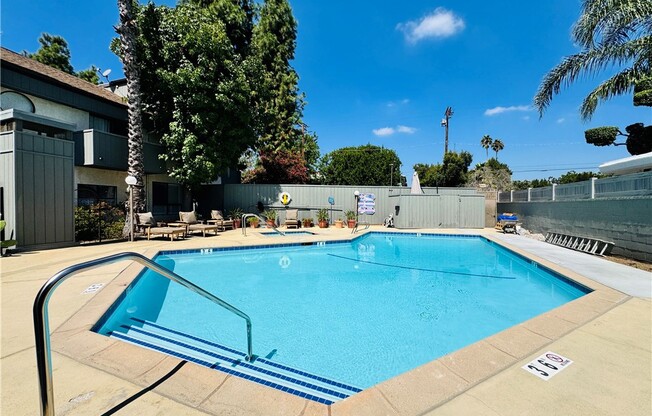 2 beds, 3 baths, 1,614 sqft, $4,000