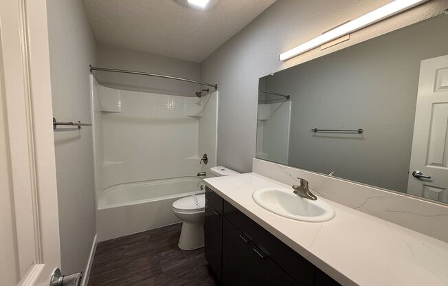 1 bed, 1 bath, 735 sqft, $2,270, Unit 117