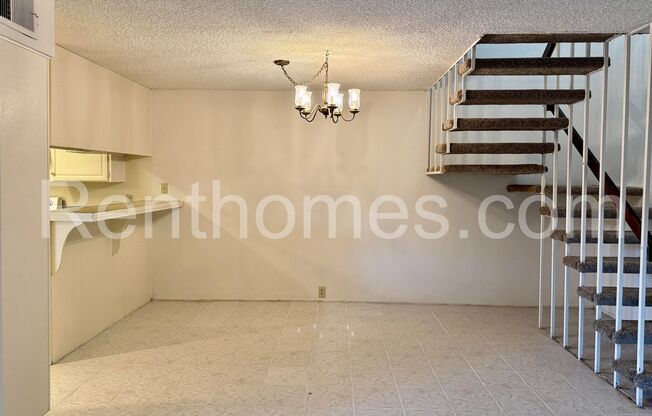 La Jolla/UTC, Playmor Terrace West, 3847 Camino Lindo- Near UCSD! Don't miss out on a chance to make this your home!