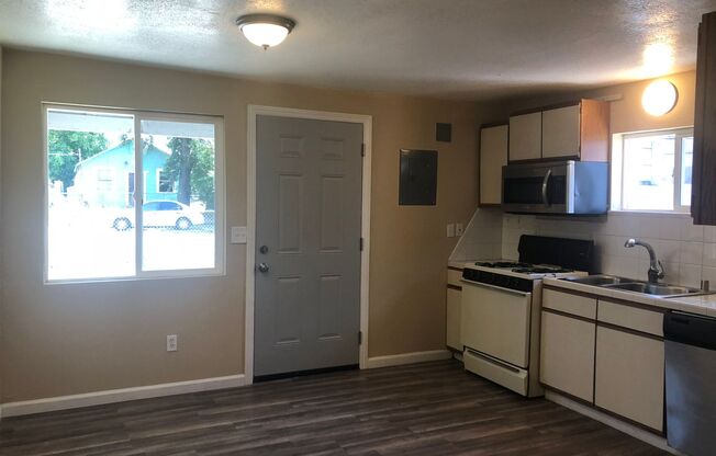 1 bed, 1 bath, $1,295