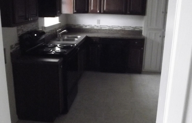 AVAILABLE NOW!!! Charming 3 bedroom 2 bathroom house in Duncanville