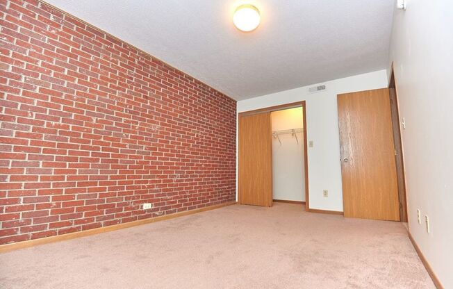 2 beds, 1 bath, 750 sqft, $975, Unit 1217-07