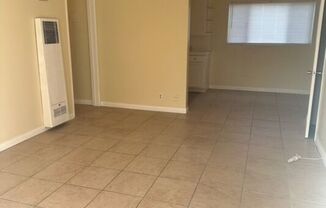 1 bed, 1 bath, 800 sqft, $1,700, Unit 1