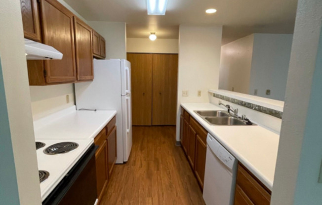 3 beds, 2 baths, 1,200 sqft, $1,350, Unit TE218X-229