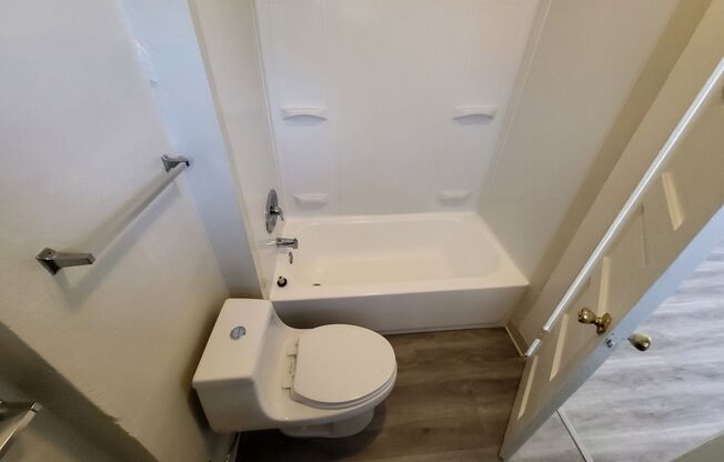 1 bed, 1 bath, 400 sqft, $1,900, Unit 01