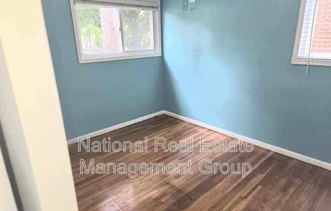 3 beds, 2 baths, 1,008 sqft, $2,200