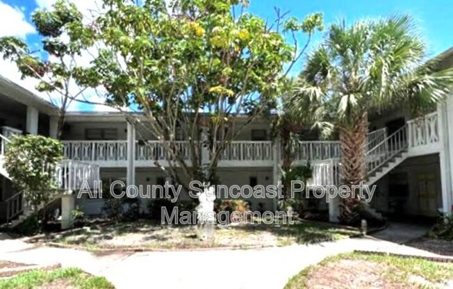 3467 33 AVE N