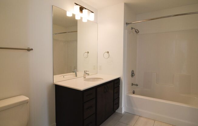 1 bed, 1 bath, 832 sqft, $1,305, Unit 213