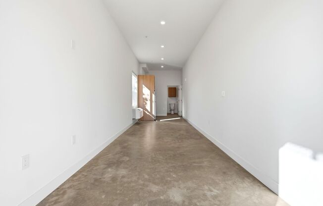 Studio, 1 bath, 265 sqft, $1,826, Unit 2-D