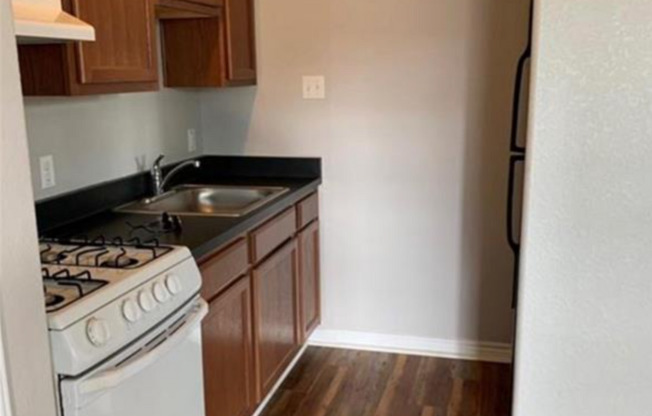 1 bed, 1 bath, 600 sqft, $955