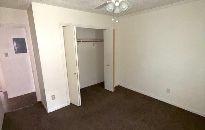 2 beds, 1 bath, 750 sqft, $999, Unit D