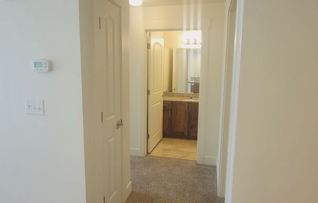2 beds, 2 baths, 1,185 sqft, $1,600, Unit 330
