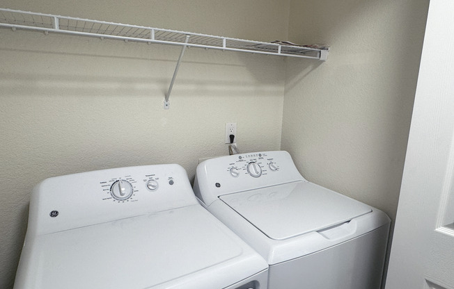 2 beds, 2 baths, 984 sqft, $2,175, Unit B203