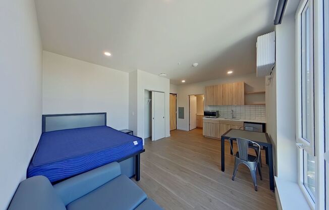 Studio, 1 bath, 314 sqft, $1,225, Unit 403