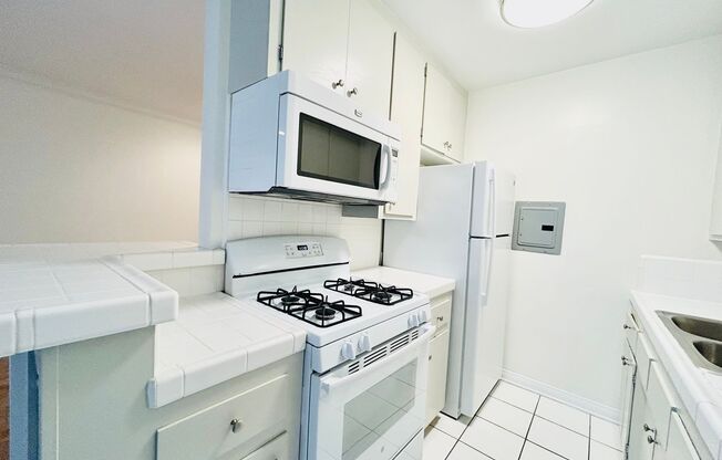 1 bed, 1 bath, $2,195, Unit 3