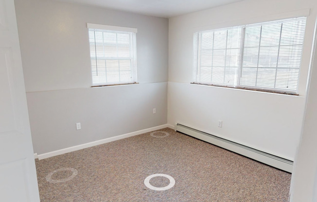 2 beds, 1 bath, 840 sqft, $1,525