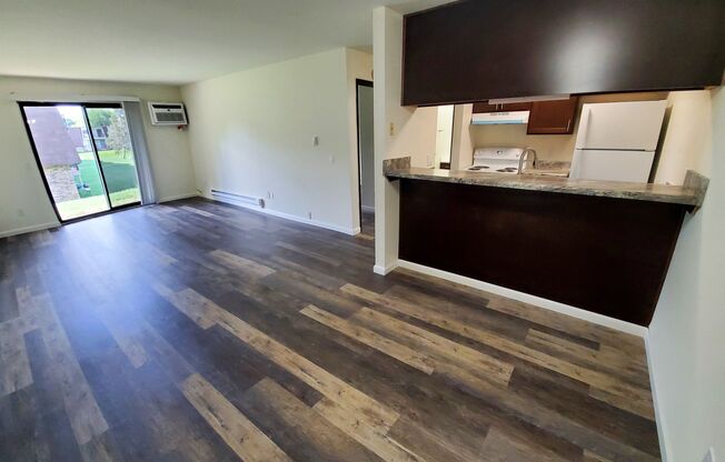 1 bed, 1 bath, 700 sqft, $1,169, Unit 2117-6