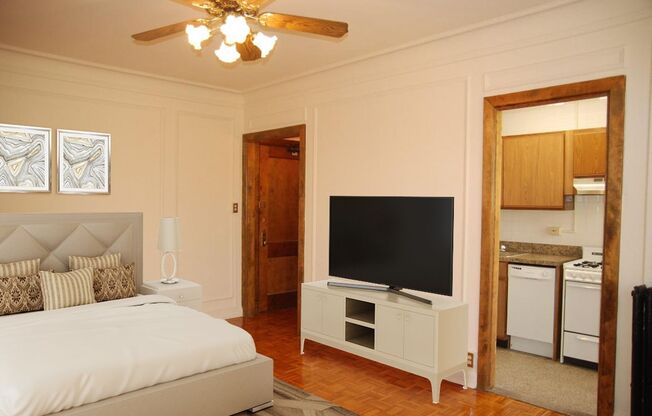 Studio, 1 bath, 300 sqft, $1,565, Unit 530-508