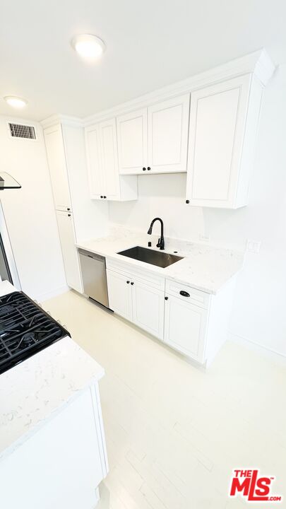 1 bed, 1 bath, 750 sqft, $2,595