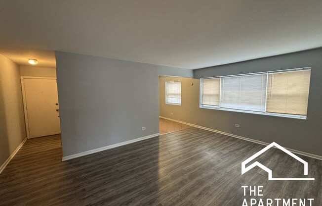 3057 N NARRAGANSETT AVE