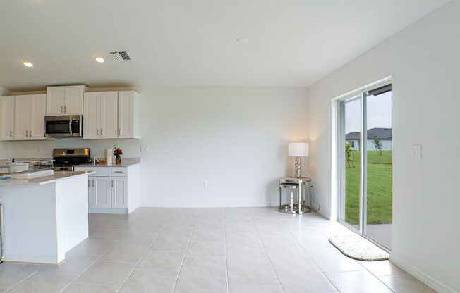 Brand New construction 4 beds 2 baths in North Fort Myers!!